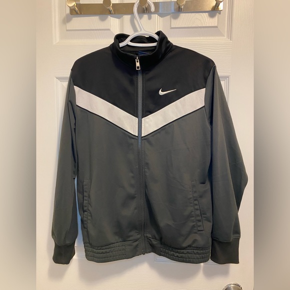 Nike zip up jacket - Picture 1 of 2
